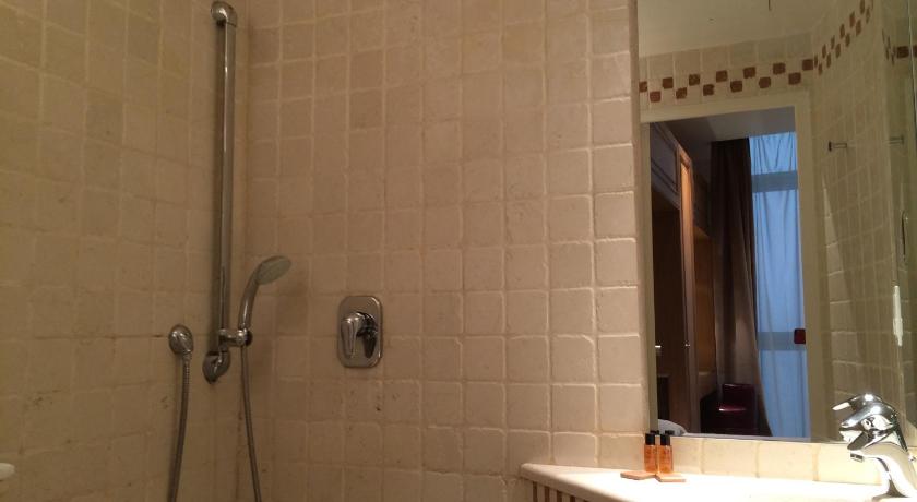 Image of Standard Double Room 3