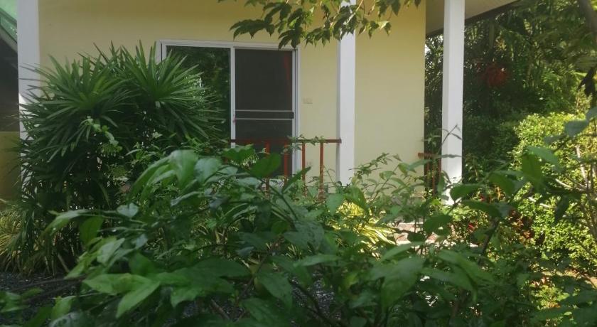 Image of Deluxe Double Room with Shower 14