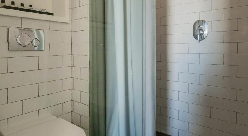 Image of Studio Twin Bed 16