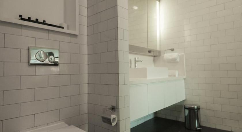 Image of Studio Twin Bed 9