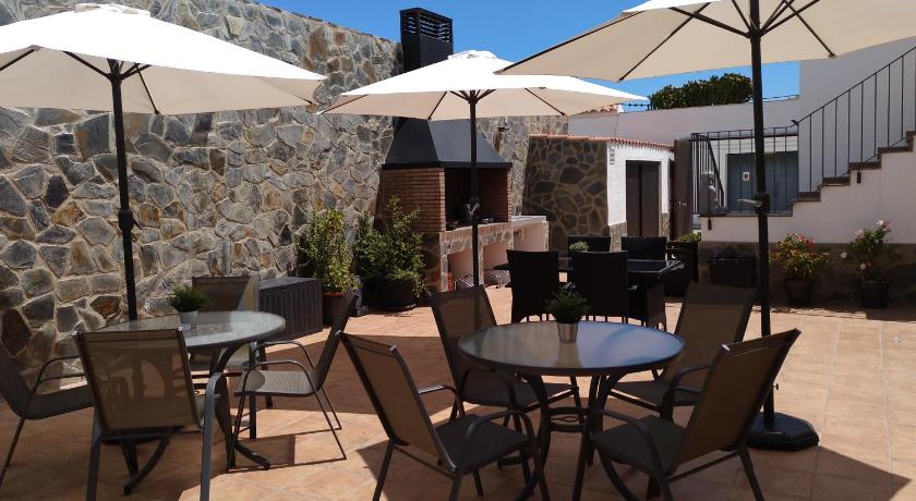 Alojamiento Lo Trabucador — Hotel in Amposta