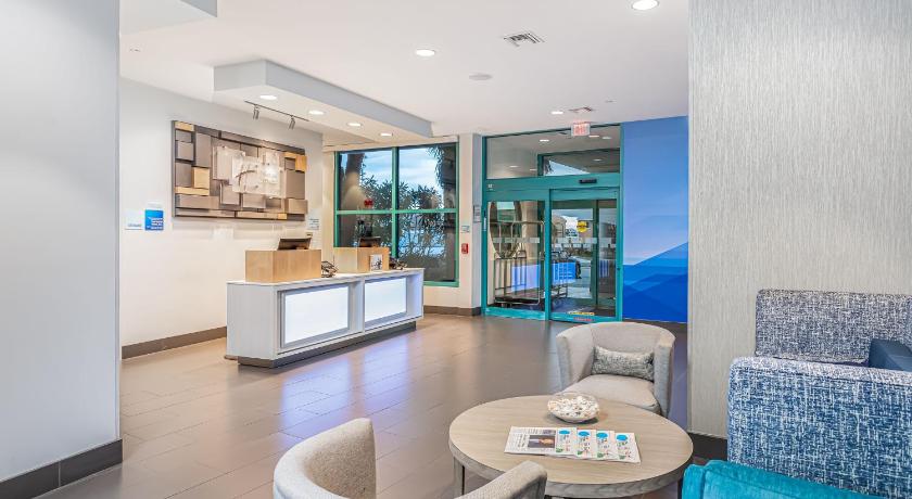 Holiday Inn Express Pensacola Beach photo
