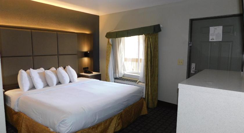Image of 1 King Bed Non-Smoking 0