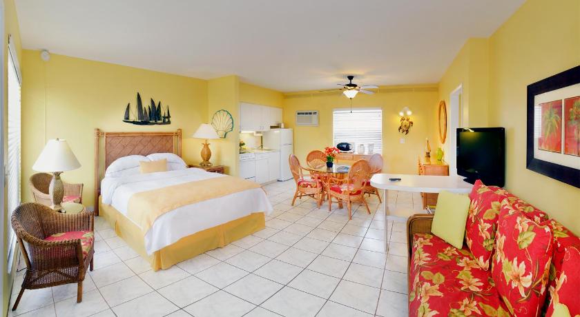 Tropic Seas Resort photo