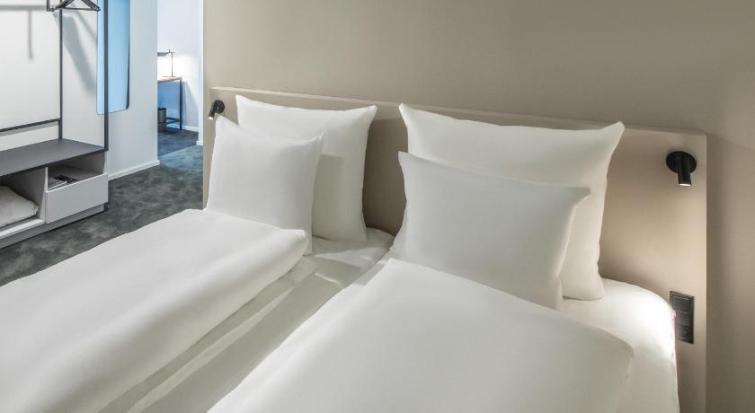 Image of Executive Suite 0