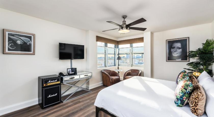 Immagine di King Vista Città (King Room with City View) 16