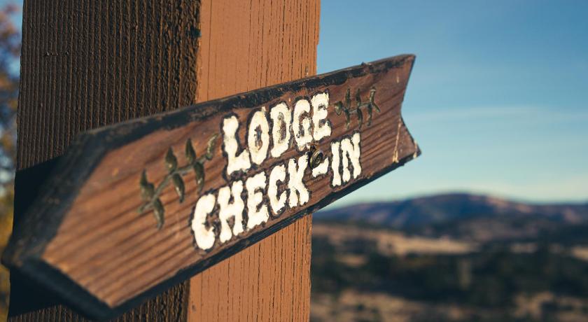 Tucker Peak Lodge