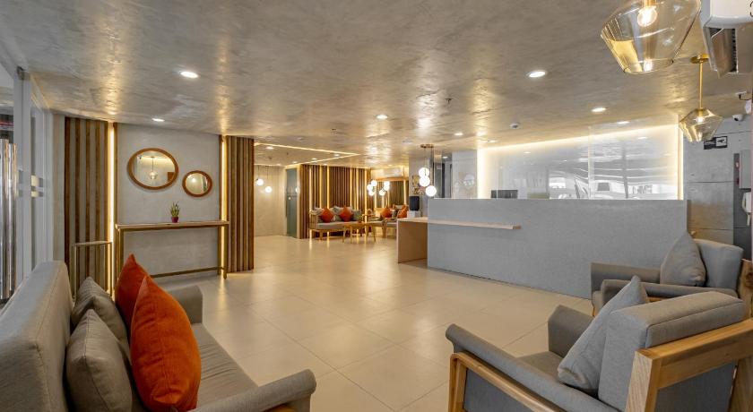 iHotel Uptown BGC  photo