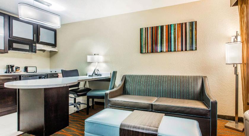 Mainstay Suites Greenville Airport