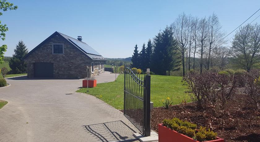 Sixine House — Hotel in Ovifat