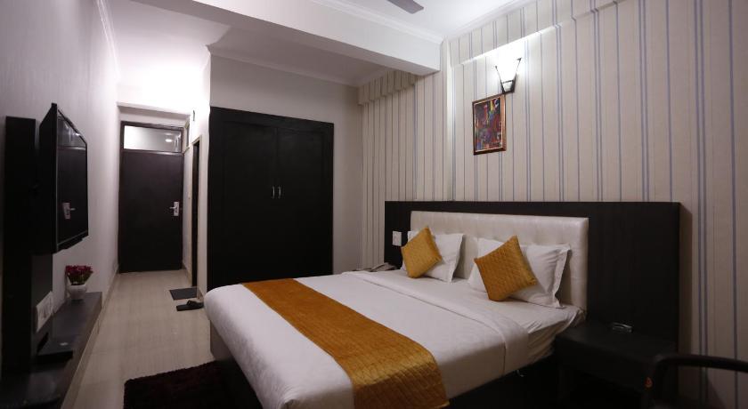 Paradise Ganga - A River Side Hotel