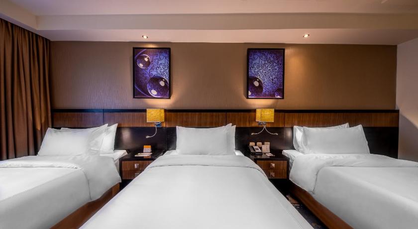 Image of Executive Triple Room 4