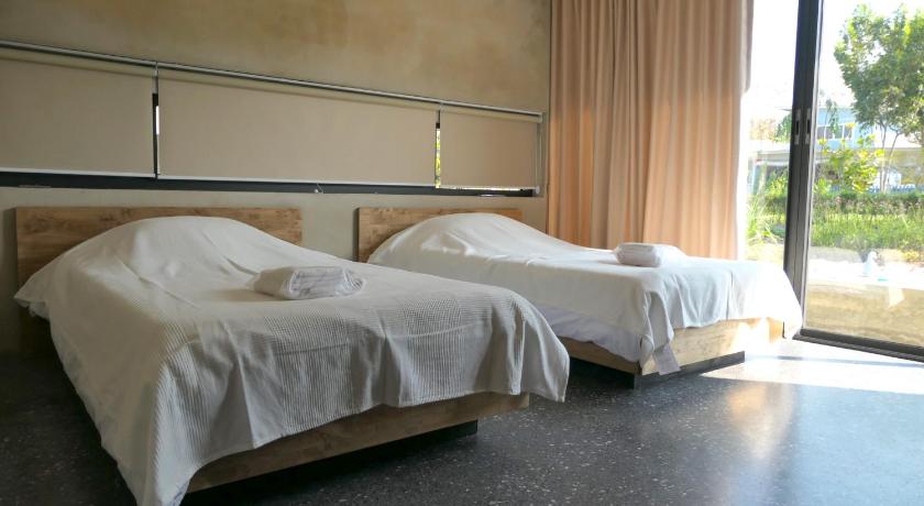 Image of Deluxe Family Room 1
