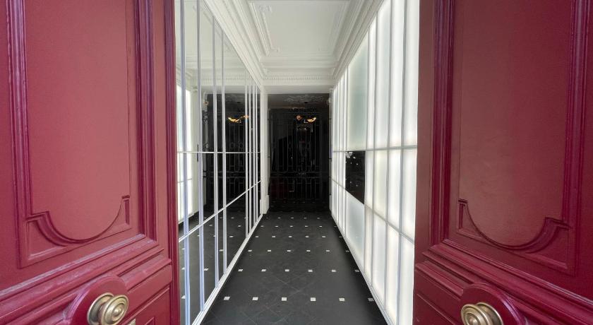 RESIDENCES HARCOURT - Ile Saint Louis - PARIS — Hotel in Paris