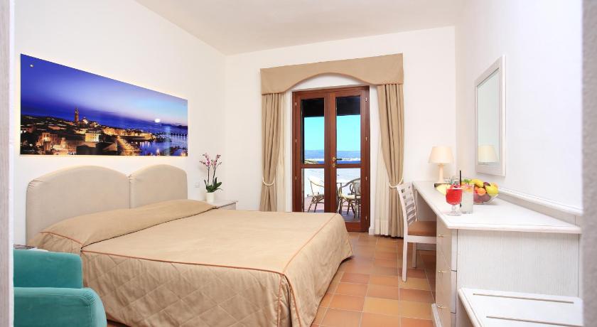 Superior Double Room with Sea View, Hotel Punta Negra in Alghero