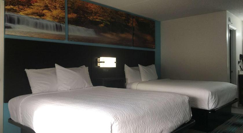 Days Inn by Wyndham Calhoun GA I-75 and US-41 photo