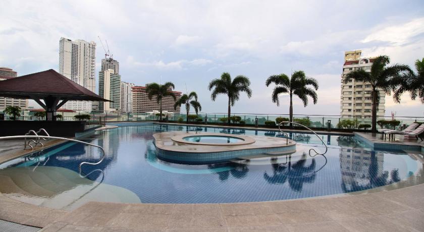 Malate Bayview Mansion city view photo