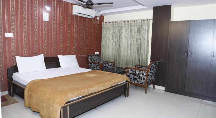 Maruthi Residency Inn