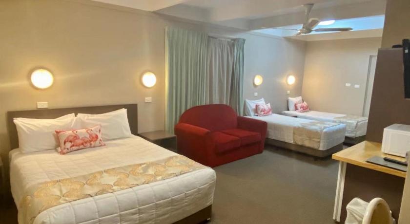 Image of Deluxe Family Room 1