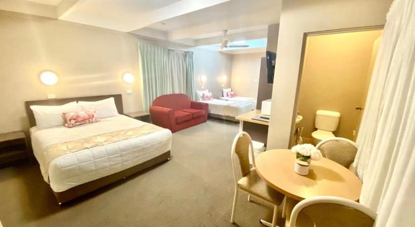 Image of Deluxe Family Room 0