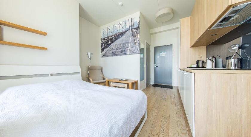 Studios at Iconic Building - Mere Residence photo