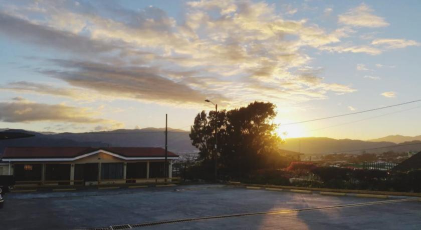 Hotel Las Brumas — Hotel in Cartago