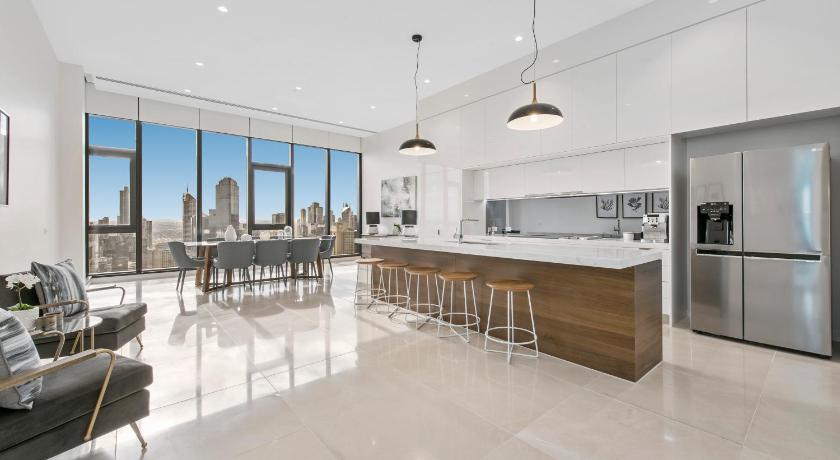 Melbourne City Apartments Panoramic Skyview Penthouse, Melbourne | 2026 ...