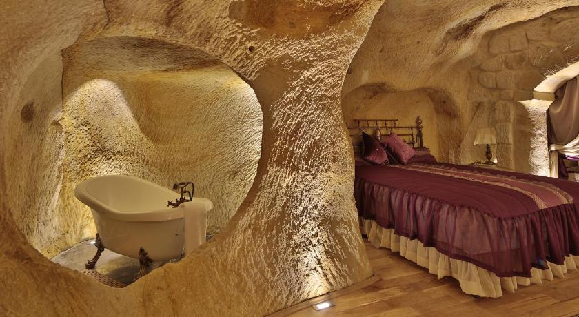 Golden Cave Suites