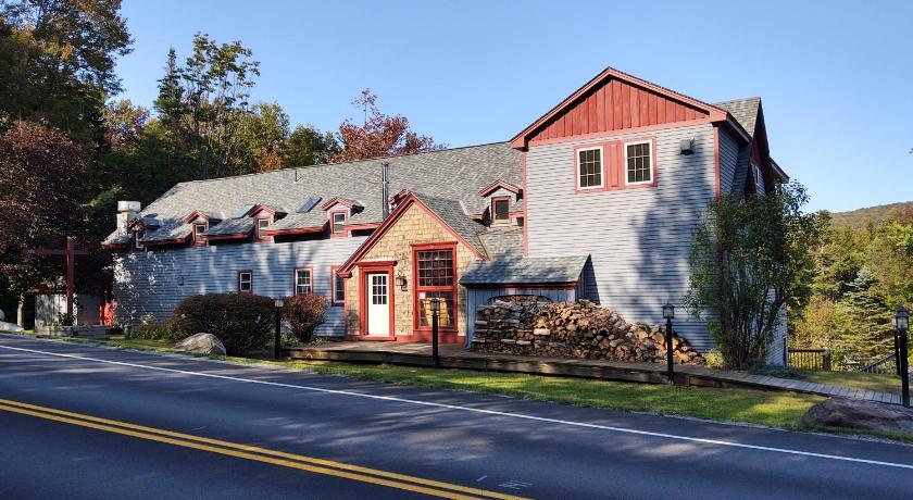 Doveberry Inn — Hotel in Dover (VT)