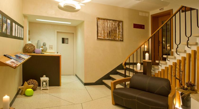 Hotel National photo