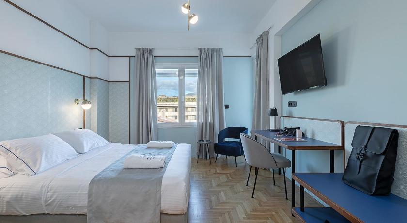 Acro Urban Suites photo