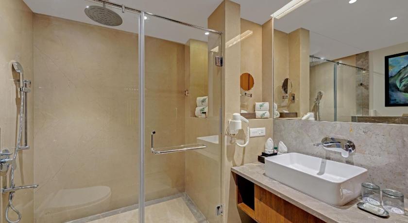 Image of Winter Green Room King Bed 2