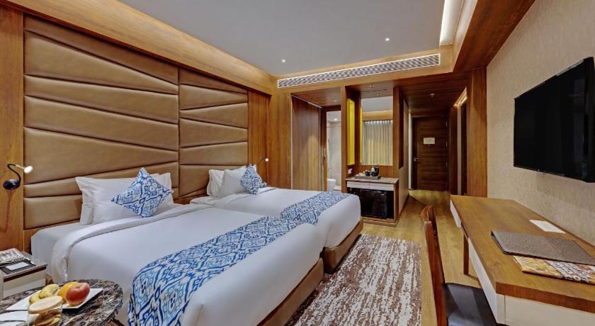 Image of Winter Green Room King Bed 1