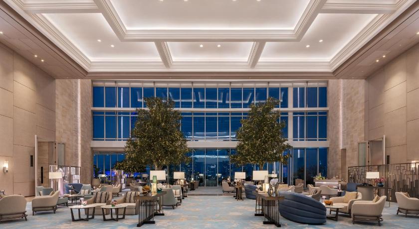 Address Beach Resort - image 9