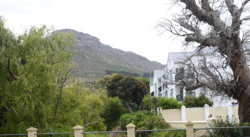 dk villas 4 RivervieW Hout Bay - image 11