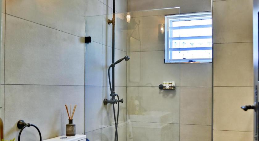 dk villas 4 RivervieW Hout Bay - image 6