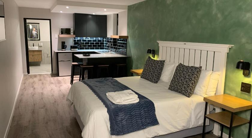 Coral Wood Self Catering Suites and B&B photo