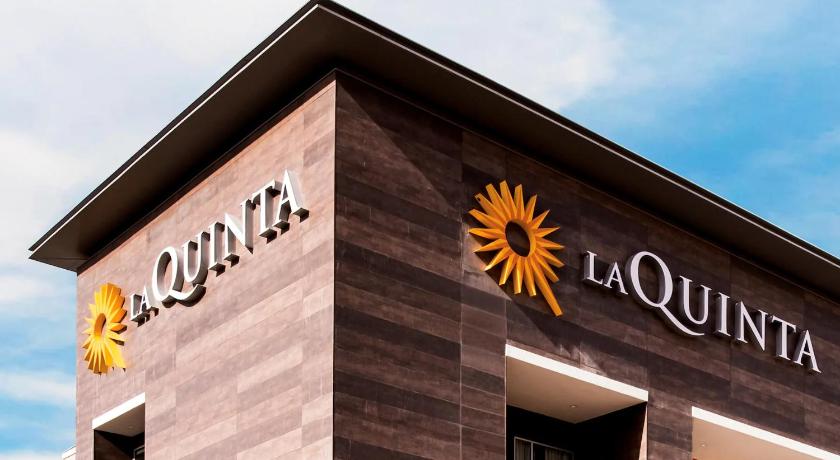 La Quinta Inn & Suites by Wyndham Maricopa - Copper Sky