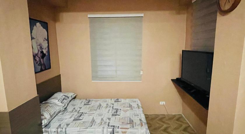Staycation NETFLIX WIFI THOUSAND CABLE CHANNELS GAMES AND BOARD GAMES FIBER NET COZY COMFY STAY RELA photo