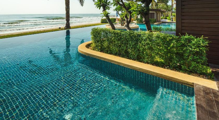 Image of Beachfront Pool Access Suite 5