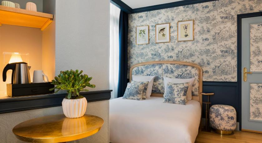 Hotel de Neuve by Happyculture