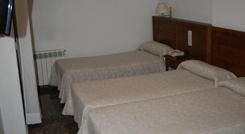 Hostal Puente de Piedra