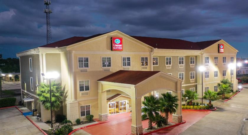 Comfort Suites