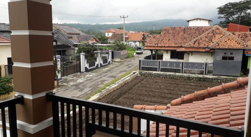 Homestay Ayuning Kuningan photo