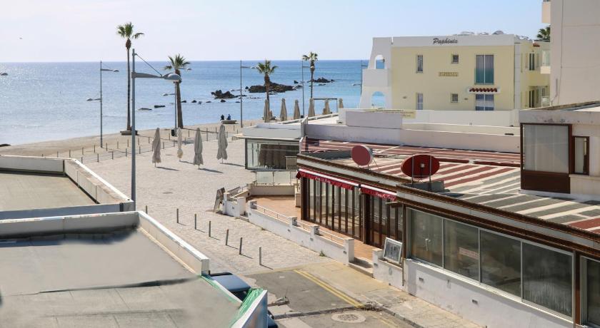 Phaedrus Living: Seaside Luxury Flat Lighthouse 69 photo
