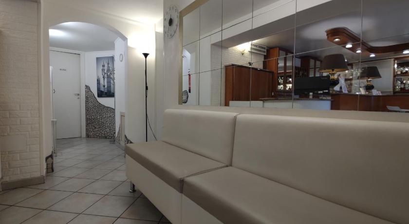 Hotel Minerva photo