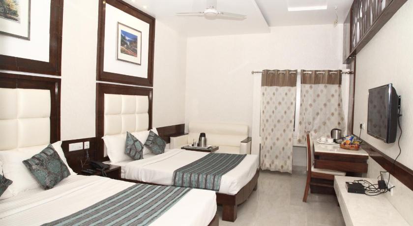 Hotel Emerald