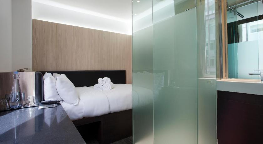 Image of Double Room without Window 3