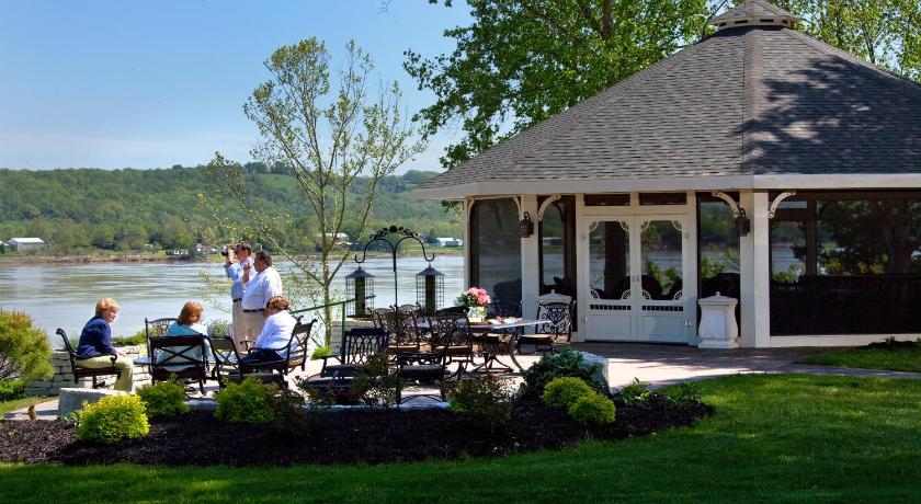 Warsaw (KY) Riverside Inn Bed and Breakfast, Wedding Venue & Events 3-Star Hotel restaurant