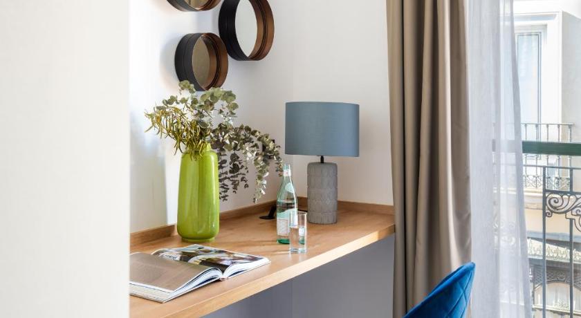 Sevilla Casa Sevilla 1920 Suites by Epoca 4-Star Guesthouse room